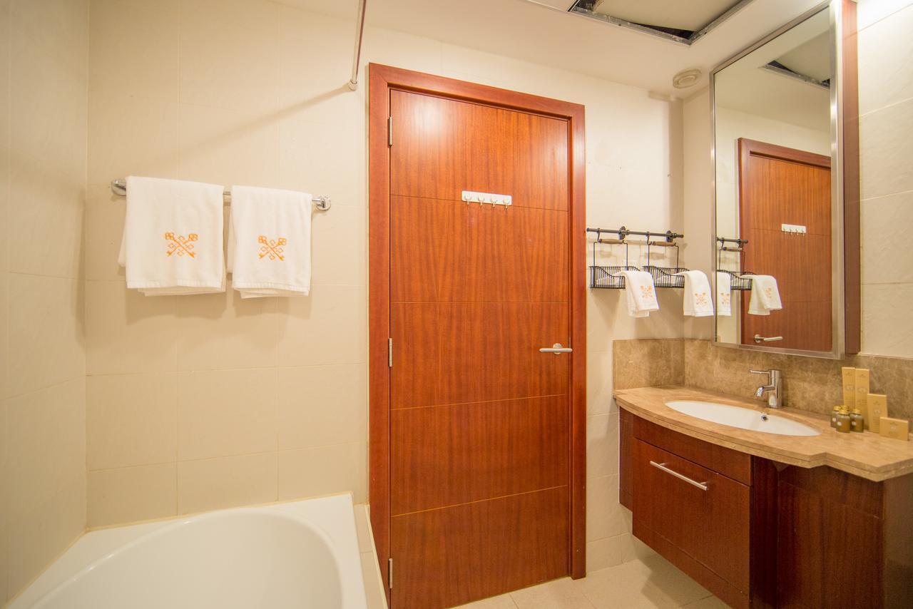 Bravoway Standpoint Tower B In Downtown * Dubai